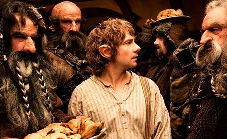 Bilbo Pytlík (Martin Freeman) se svou novou druinou.
