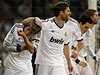 Radost fotbalist Realu Madrid, vlevo je stelec branky Fabio Coentrao 