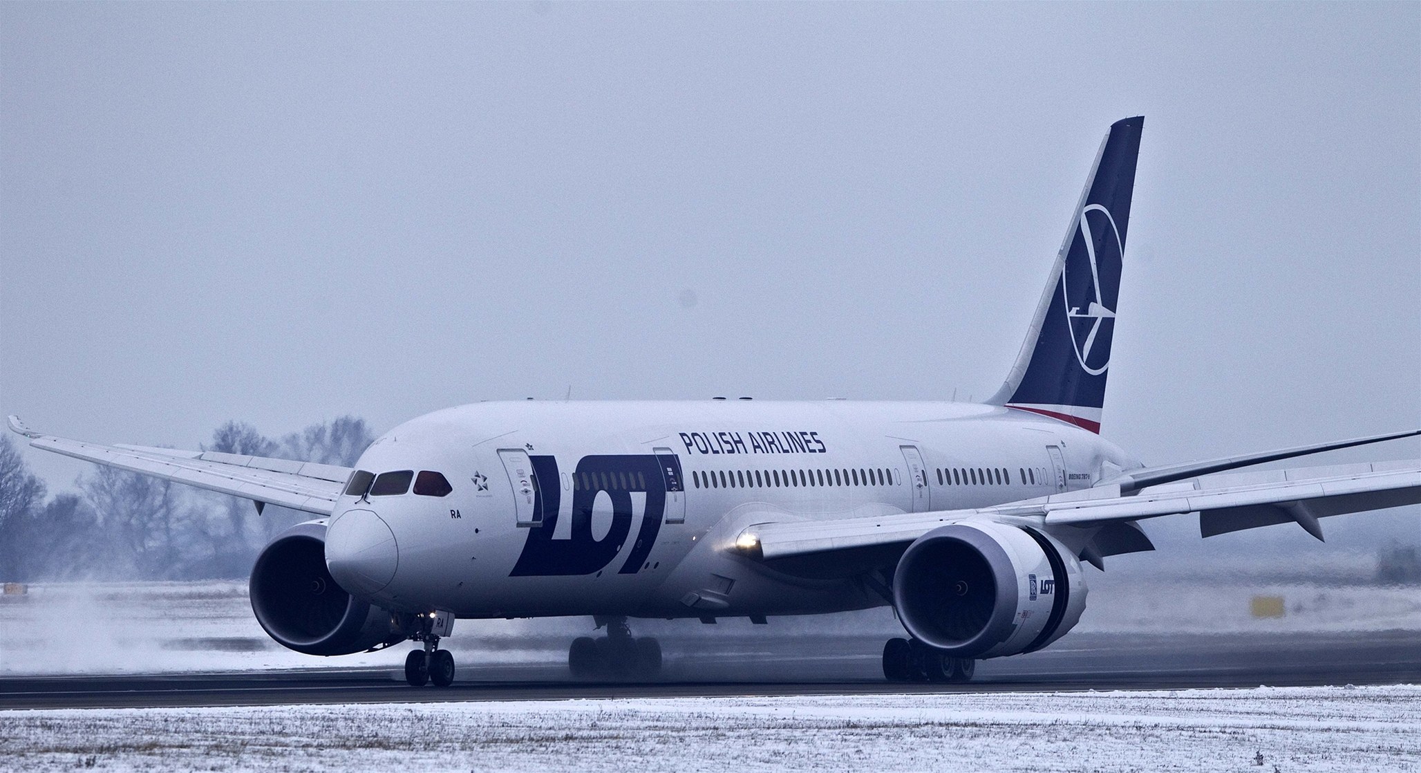 Na praském Letiti Václava Havla 14. prosince poprvé pistál Boeing 787 Dreamliner.