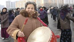 Veselí navzdory mrazu. Lidé slavili vyputní severokorejské druice do kosmu. 