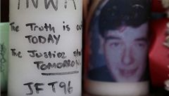 Vzkazy na svkch ped fotbalovh klubem Liverpoolu. 