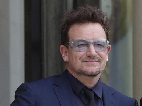 Bono, frontman skupiny U2 a filantrop