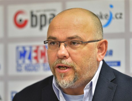 Trenér hokejové reprezentace do 20 let Miroslav Perost 