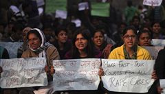 Jeden obvinn ze znsilnn a vrady Indky spchal sebevradu 