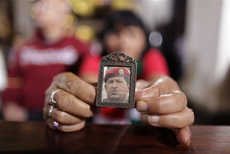 Chávezománie. Za nemocného prezidenta se nkteí lidé modlí kadý den