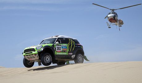 Vítz 2. etapy Rallye Dakar v kategorii automobil Francouz  Stephane Peterhansel