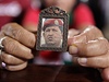 Chávezománie. Za nemocného prezidenta se nkteí lidé modlí kadý den