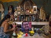 Chávez je stále v nemocnici, Venezuelci se za nj modlí.