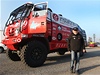 Legendární Karel Loprais ped tatrou svého synovce Lee Lopraise ped Rallye Dakar