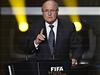 Prezident FIFA Sepp Blatter pi vyhlaování ankety Zlatý mí