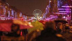 P�íchod roku 2013 vítali v Pa�í�i