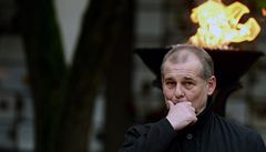 Poh�eb tragicky zesnulého fotbalisty Václava Drobného. Na snímku je trenér SK Slavie Praha Petr Rada