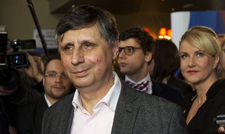Horký kandidát Jan Fischer v prezidentských volbách neuspl.