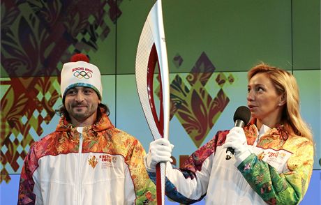 Ilja Averbuch a Tajana Navková pedstavili motiv pro olympijskou pochode do Soi 2014 