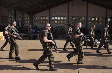 Francie je pipravena poslat na pomoc maliské armád a 2500 svých voják