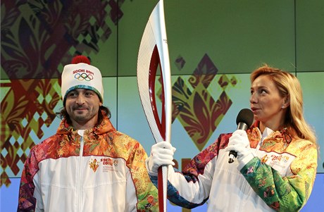 Ilja Averbuch a Tajana Navková pedstavili motiv pro olympijskou pochode do Soi 2014 