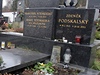 Do rodinného hrobu byla uloena rakev s ostatky Jiiny Jiráskové.