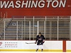 Ovekin se pipravuje se spoluhrái na start NHL v tréninkovém centru Capitals.
