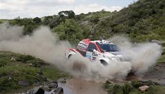 Automobilový závodník Giniel De Villiers z Jihoafrické republiky na Rallye Dakar