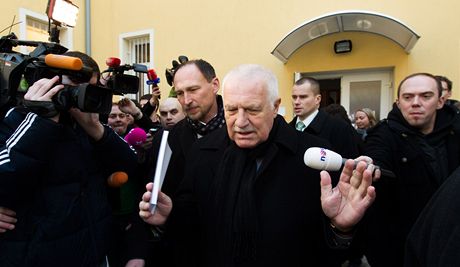 Vclav Klaus po odchodu z volebn mstnosti.