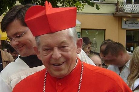 Polský kardinál a bojovník proti komunismu Józef Glemp