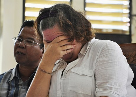 estapadesátiletá Britka dostala v Indonésii trest smrti 