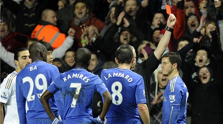 Swansea - Chelsea (vylouený Hazard)