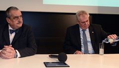 Kandidáti na prezidenta Karel Schwarzenberg a Milo Zeman se zúastnili dalí pedvolební diskuze.