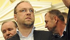 Advokt Tymoenkov pr neplat alimenty. Policie ho chce sthat