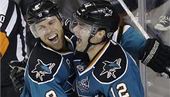 Zleva Joe Pavelski a Patrick Marleau.