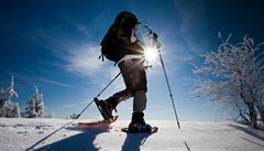Na Šumavu nejen na lyže, o výlety na sněžnicích je zájem