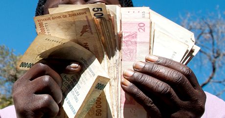 Zimbabwské peníze (ilustraní foto)