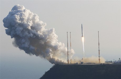 Jiní Korea ohlásila úspné vyputní satelitu na obnou dráhu