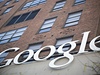 Akcie Googlu jsou na rekordu, od roku 2004 poslily o 800 procent.