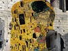 Freedom Graffiti. Syrská variace na ikonické dílo vídeského malíe Gustava Klimta 'Polibek' (1907-1908)