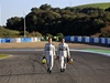Piloti formule 1 stáje Mercedes Nico Rosberg (vlevo) a Lewis Hamilton