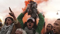 Nepokoje v Egypt: demonstranti zatoili na konvoj premira