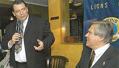 Jaroslav Barták na fotce s Ji�ím Paroubkem