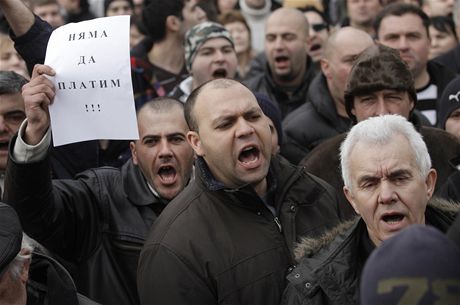 "Nezaplatme!" Protesty v Sofii proti cenm energi.