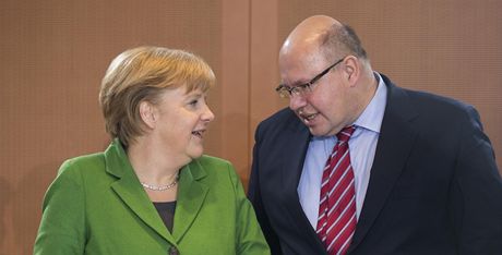 Nmecká kancléka Angela Merkelová s ministrem ivotního prostedí Peterem Altmaierem.