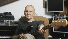 Baskytarysta a skladatel Ondej Soukup