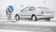 esko zasypal snh, kalamita zastavuje dopravu