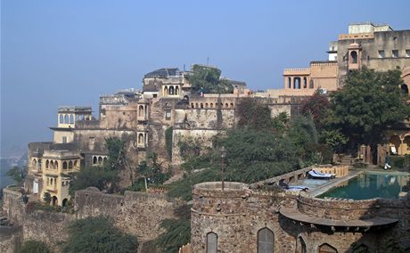 Neemrana Fort Palace 