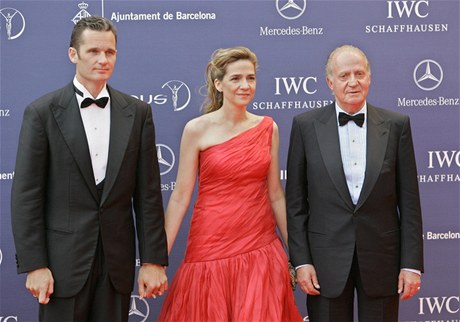 Iaki Urdangarín s manelkou princeznou Cristinou a králem Juanem Carlosem na snímku z roku 2006