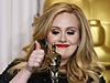 Britská zpvaka Adele dostala Oscara za filmovou píse Skyfall