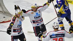 Zlín - Pardubice hrané. Radost hrá�� Pardubic po t�etím gólu