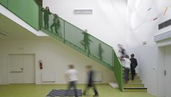 Nejv�t�ím vnit�ním prostorem je dvoupodla�ní atrium, které m��e slou�it k mnoha r�zným ú�el�m.