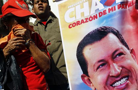 "Bude nabalzamovaný jako Lenin nebo Mao Ce-tung," vysvtlil lidu Nicolás Maduro, který se v pátek ujme osielého úadu po zemelém Chávezovi.