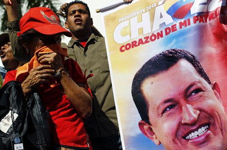 "Bude nabalzamovaný jako Lenin nebo Mao Ce-tung," vysvtlil lidu Nicolás Maduro, který se v pátek ujme osielého úadu po zemelém Chávezovi.