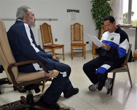 Hugo Chávez a Fidel Castro v roce 2011.